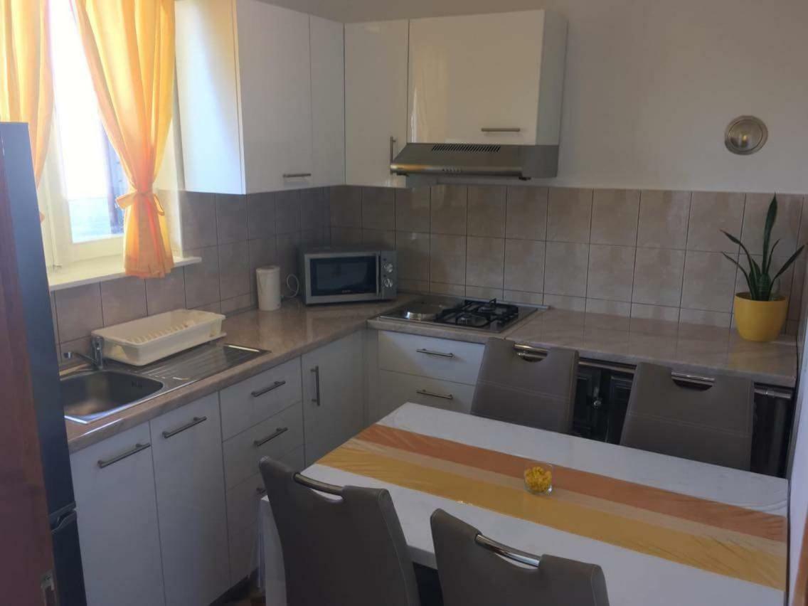 Apartman Lori Novi Vinodolski Exterior photo